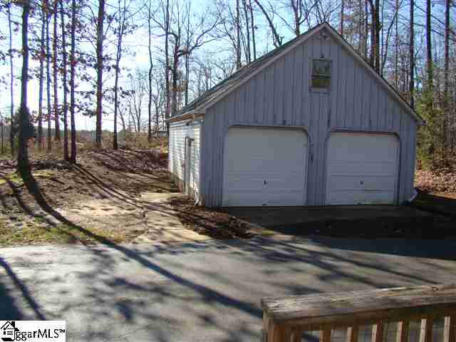 191 Fitts Road Greer, SC 29651 - Photo 5 of 16