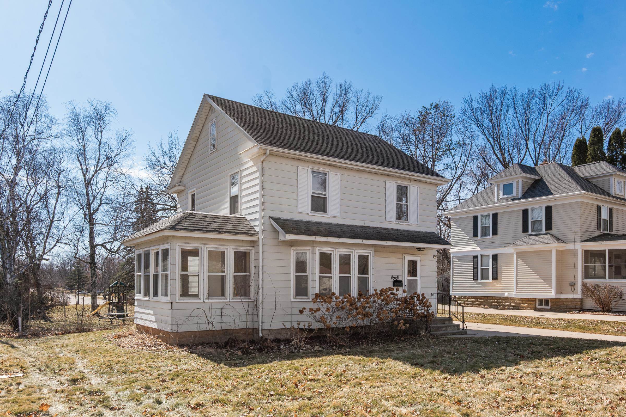 425 Howard Street Ripon, WI 54971 - Photo 7 of 54