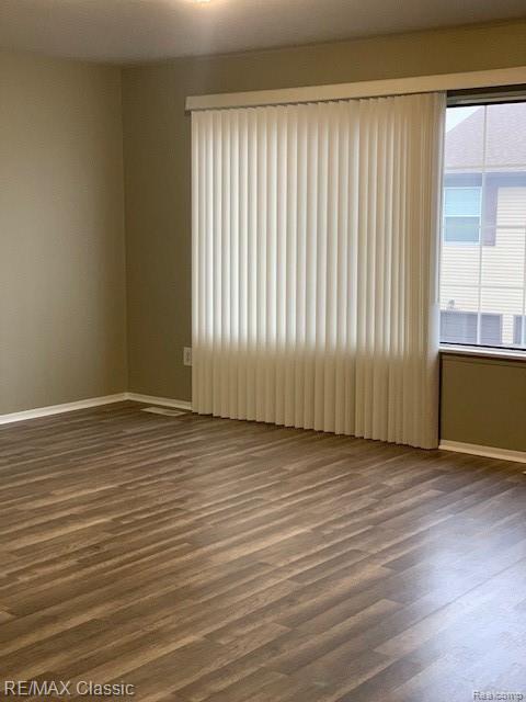 42506 Saratoga Road Canton, MI 48187 - Photo 20 of 32