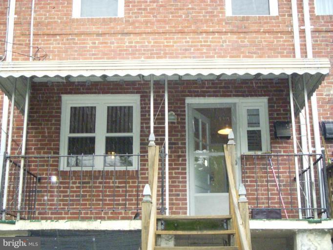 923 Coleridge Road Baltimore, MD 21229 - Photo 12 of 15 Deck