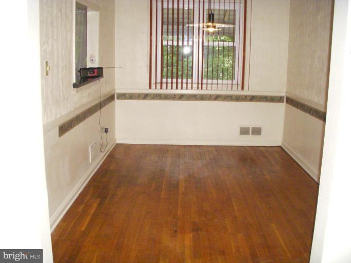 923 Coleridge Road Baltimore, MD 21229 - Photo 5 of 15 Dining Room #2