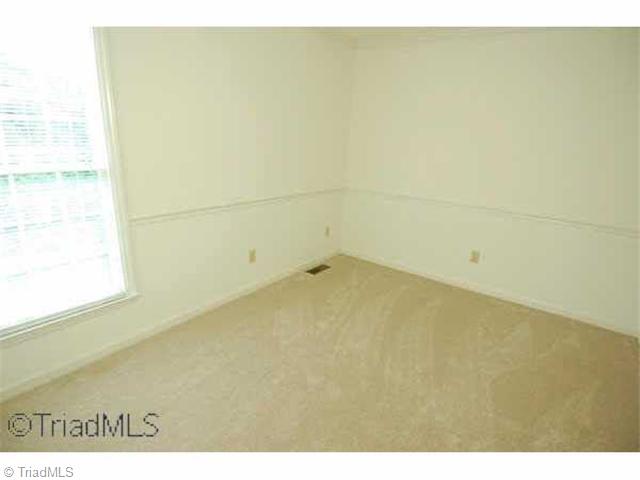 170 Stonburg Road Clemmons, NC 27012 - Photo 8 of 11 3rd Bedroom.