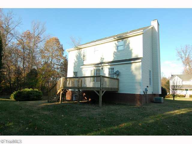 170 Stonburg Road Clemmons, NC 27012 - Photo 9 of 11 Exterior Back.