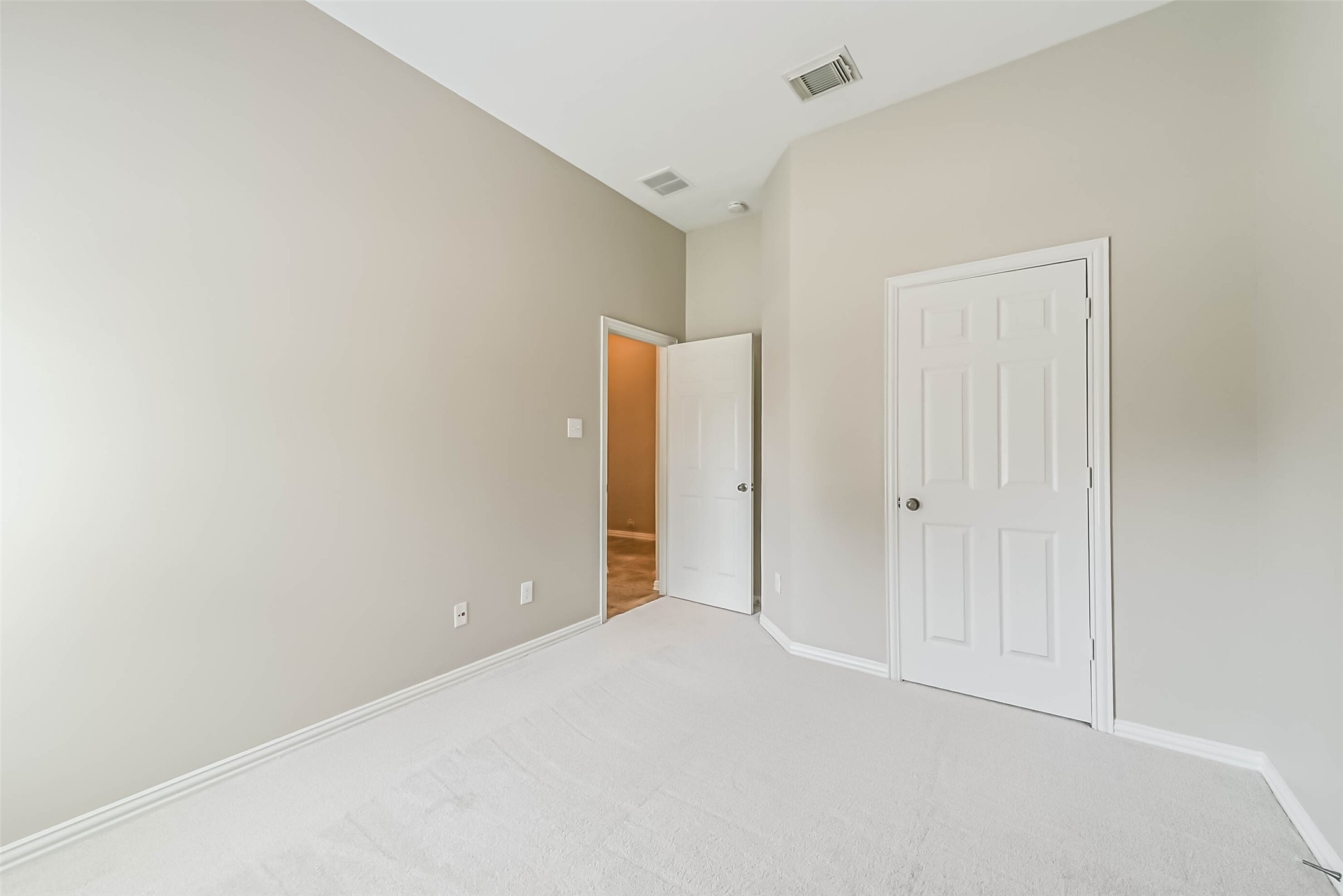 30910 Blue Ridge Park Lane Spring, TX 77386 - Photo 40 of 50 Bright and inviting room with neutral walls, plush carpeting, and a convenient closet for ample storage.