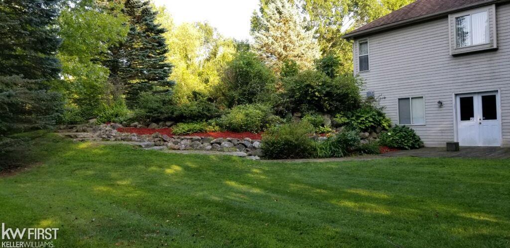 10490 Oakhurst Road Holly, MI 48442 - Photo 4 of 47 31389438-3.JPG