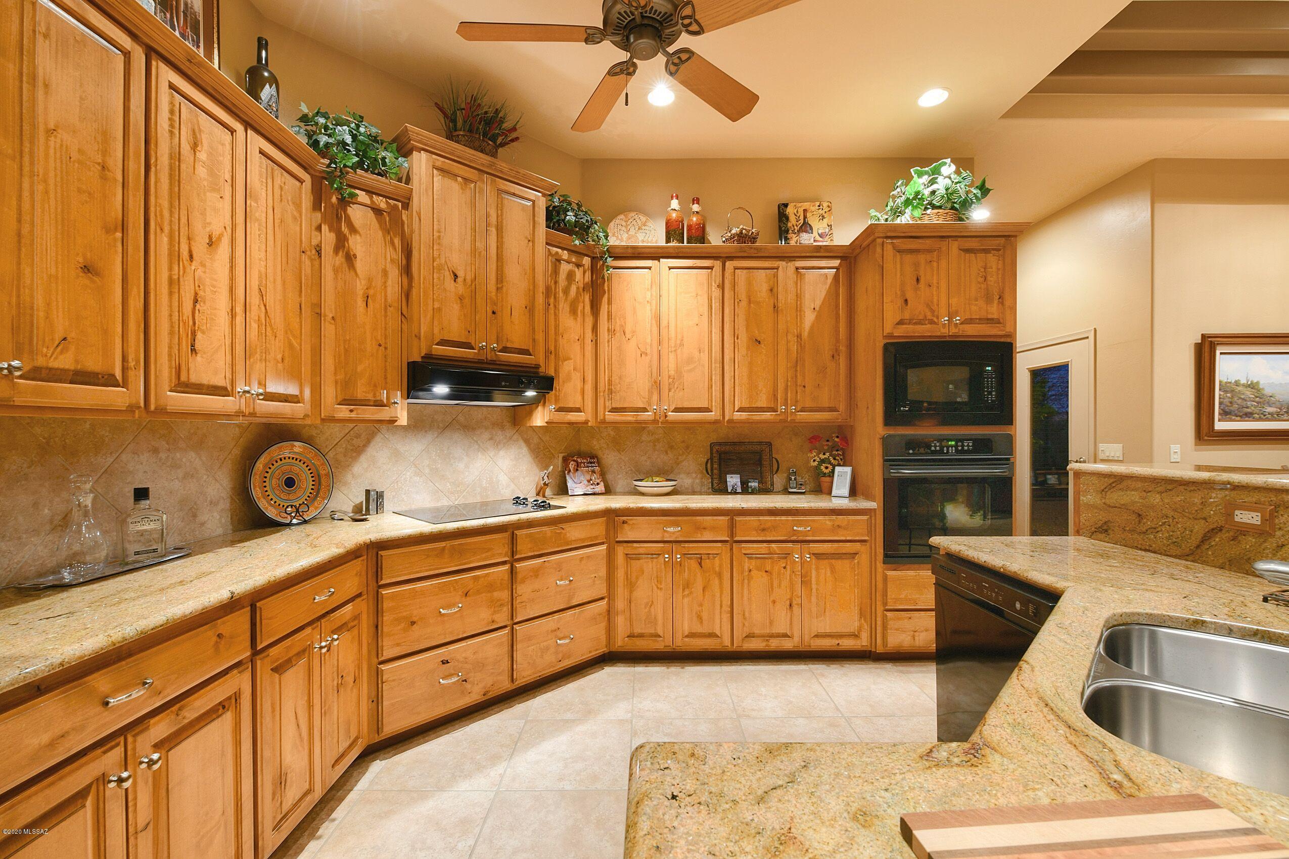12482 North Copper Spring Trail Oro Valley, AZ 85755 - Photo 8 of 24