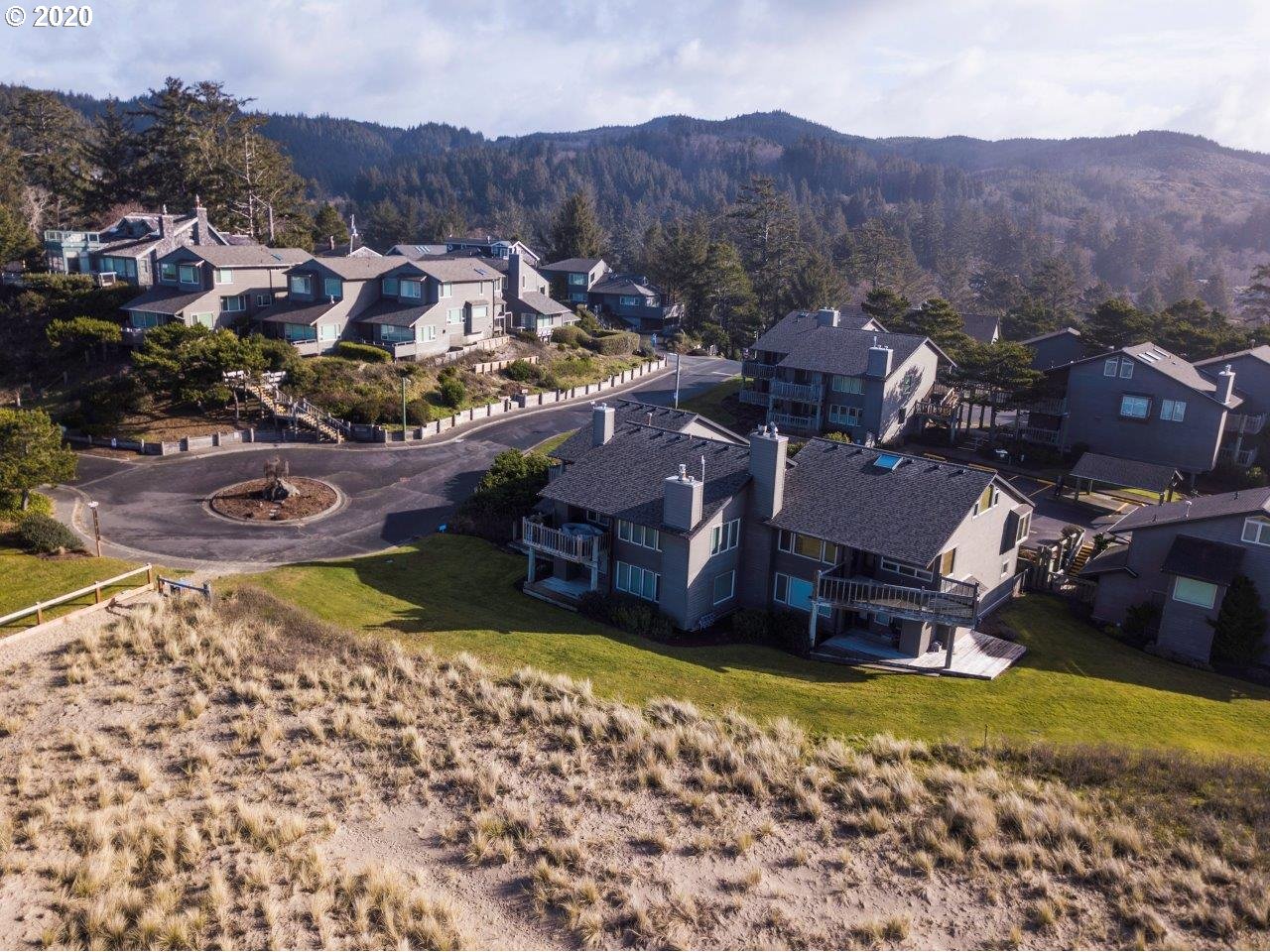 403 Breakers Point, Unit 403 Cannon Beach, OR 97110 - Photo 2 of 32