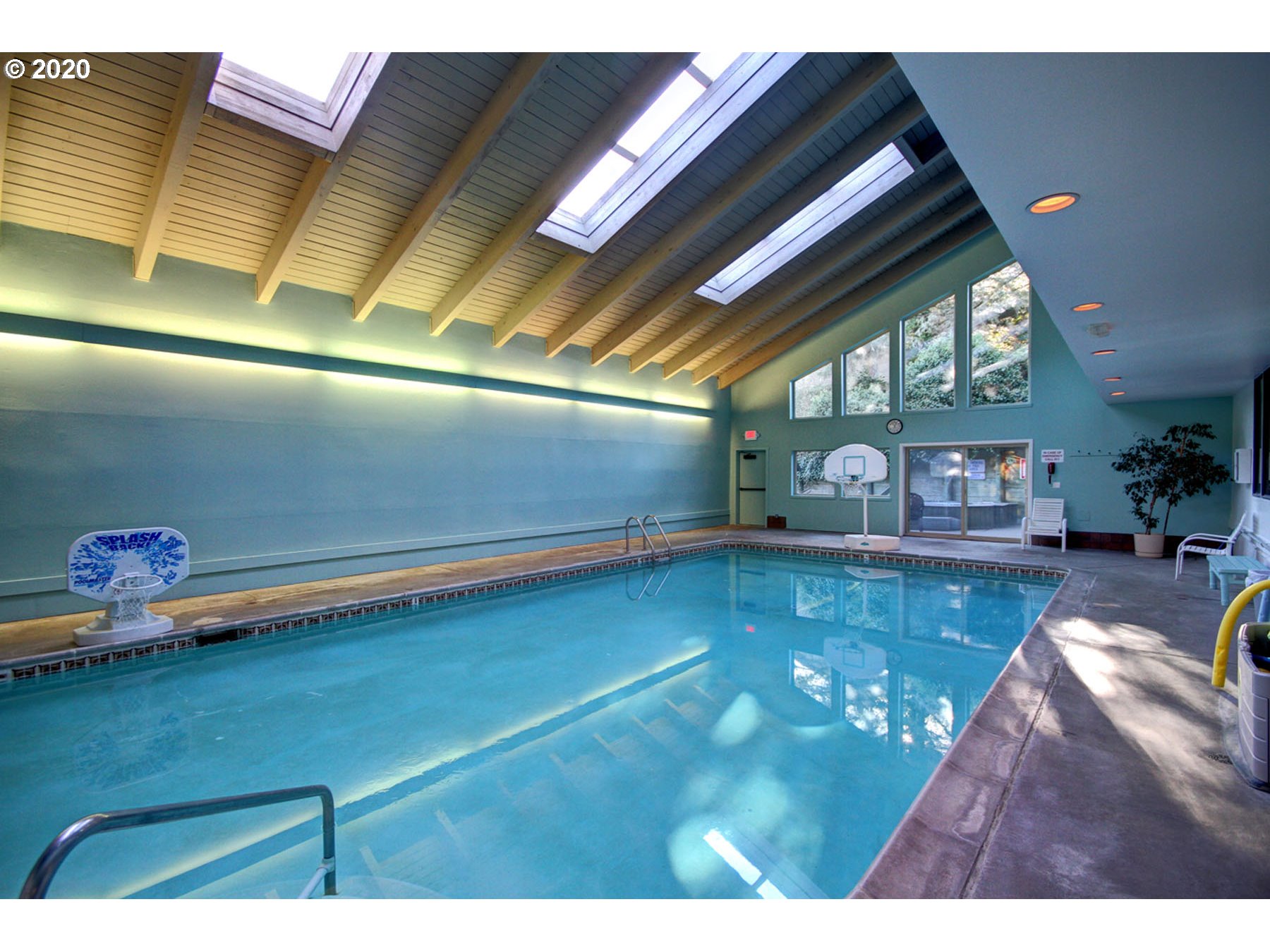 403 Breakers Point, Unit 403 Cannon Beach, OR 97110 - Photo 30 of 32