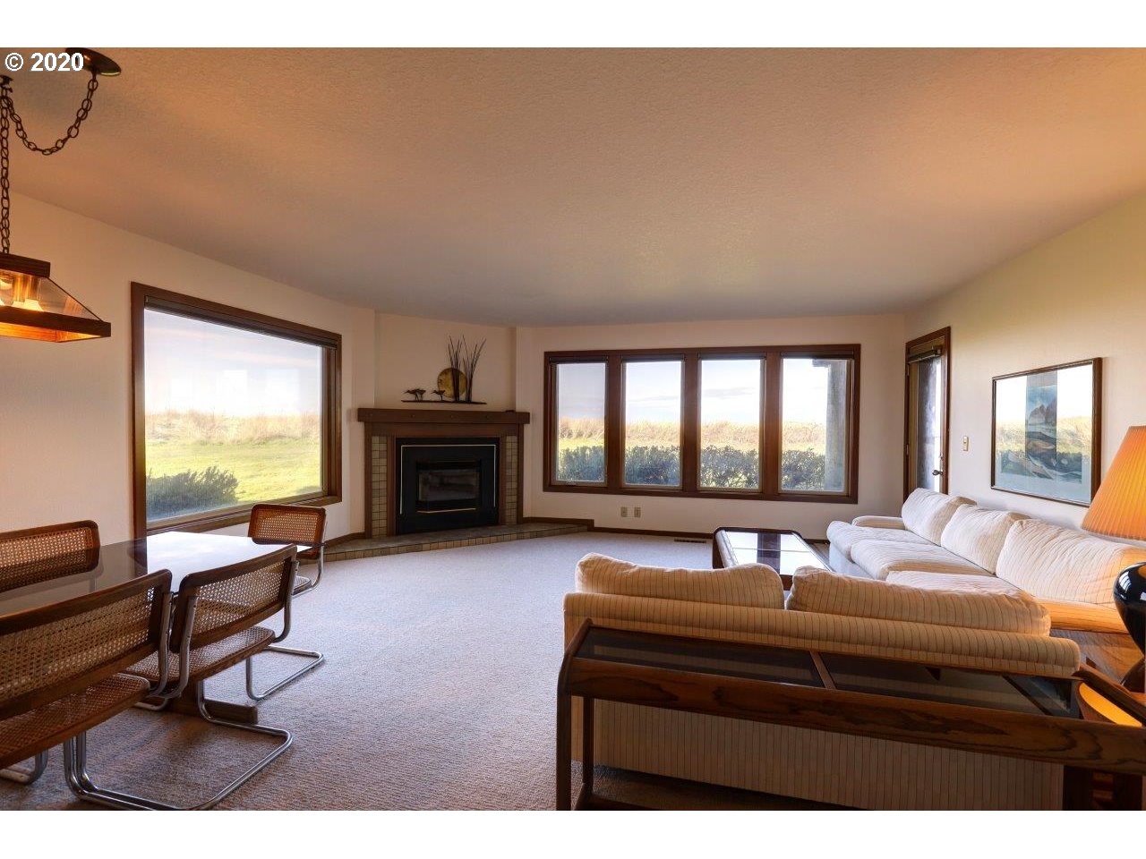 403 Breakers Point, Unit 403 Cannon Beach, OR 97110 - Photo 6 of 32