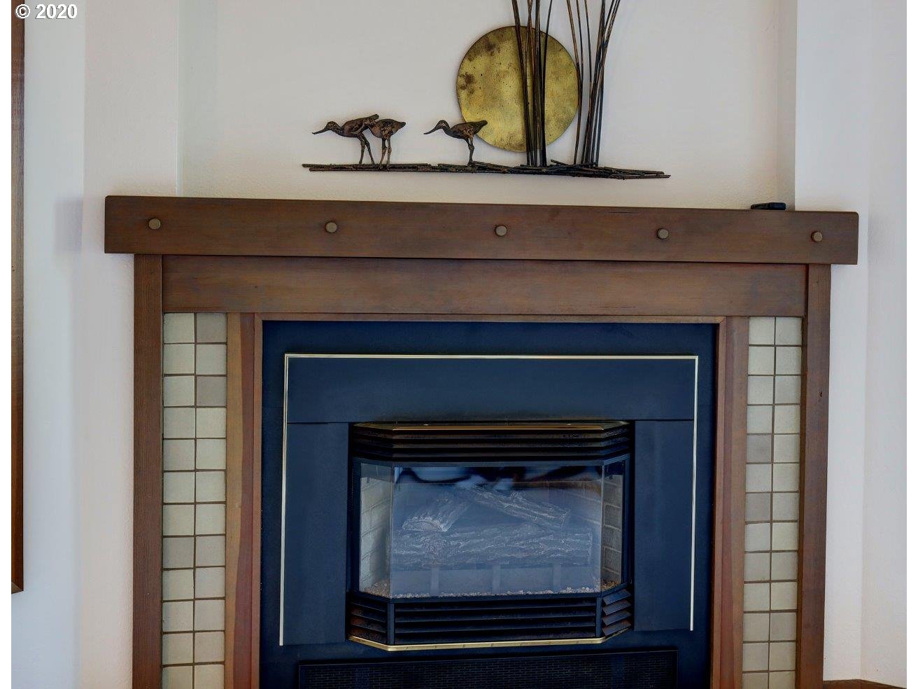 403 Breakers Point, Unit 403 Cannon Beach, OR 97110 - Photo 9 of 32