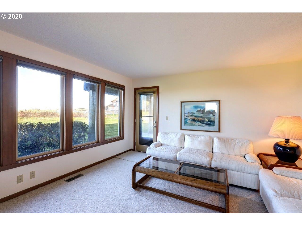 403 Breakers Point, Unit 403 Cannon Beach, OR 97110 - Photo 10 of 32