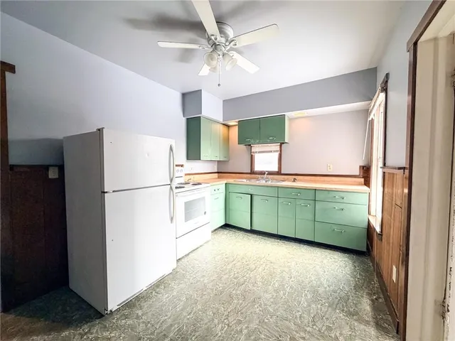 $800 | 217 13th Street, Unit 2, Beaver Falls, PA 15010