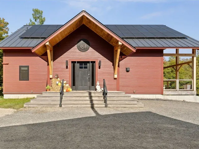 $1,795,000 | 242 Meadow Brook Drive, Starksboro, VT 05487