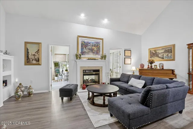 $639,900 | 10 Sunningdale Court, Jackson, NJ 08527