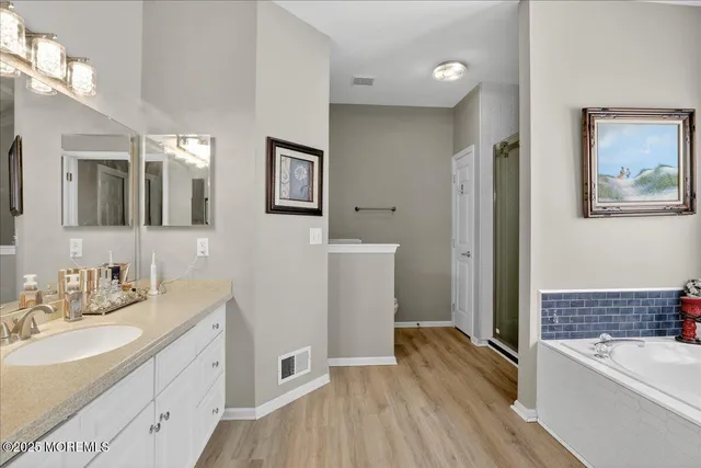 $639,900 | 10 Sunningdale Court, Jackson, NJ 08527