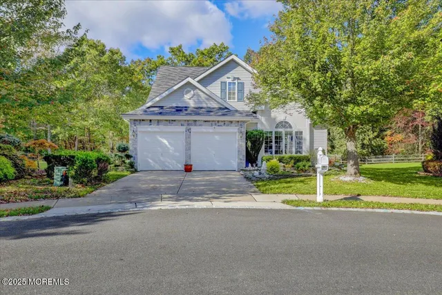 $639,900 | 10 Sunningdale Court, Jackson, NJ 08527