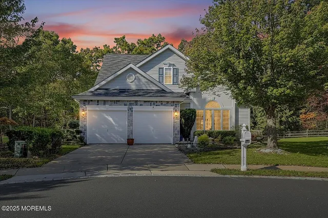 $639,900 | 10 Sunningdale Court, Jackson, NJ 08527