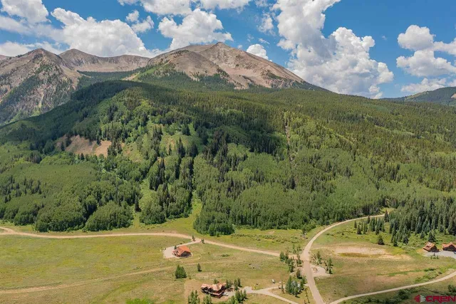 $750,000 | 811 Hidden Mine Road, Crested Butte, CO 81224