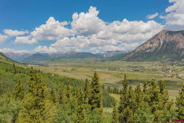 $750,000 | 811 Hidden Mine Road, Crested Butte, CO 81224
