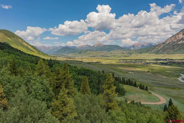 $750,000 | 811 Hidden Mine Road, Crested Butte, CO 81224