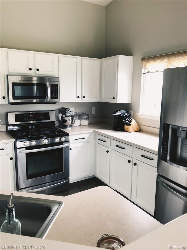 52250 Rivard Road New Baltimore, MI 48047 - Photo 8 of 27 bgbg - Copy.jpg