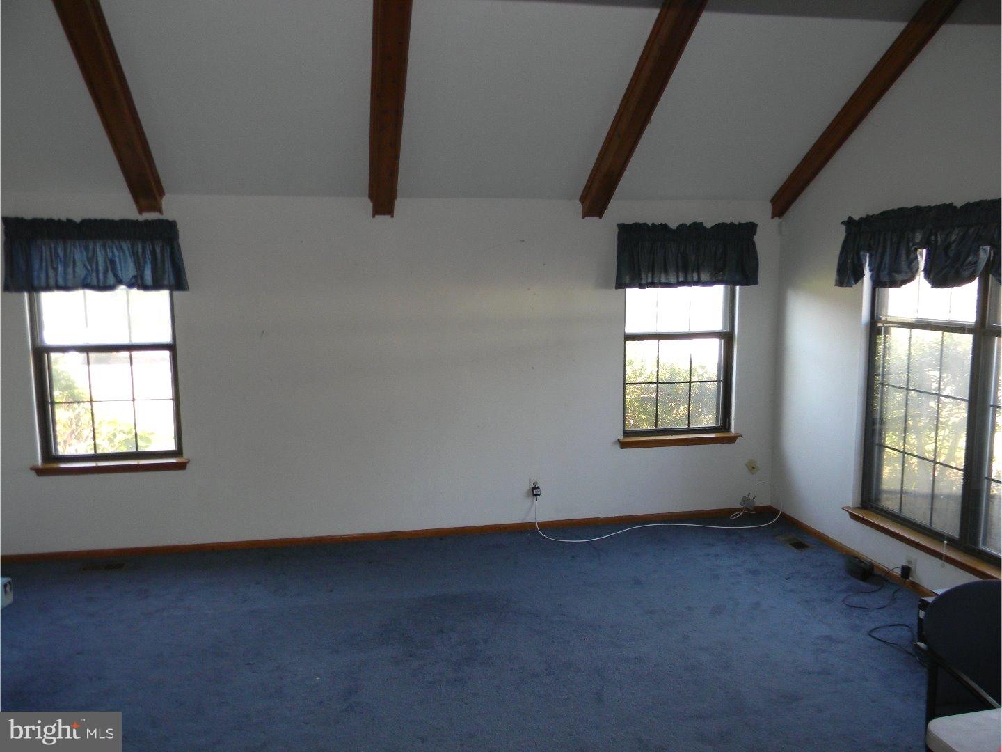 14 Westminster Drive Voorhees, NJ 08043 - Photo 8 of 24 Living Room