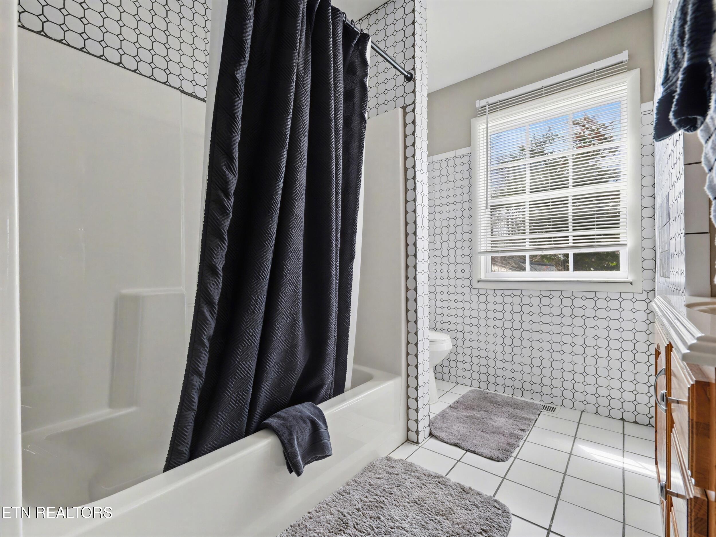 1447 Cove Pointe Road La Follette, TN 37766 - Photo 15 of 48 10_19