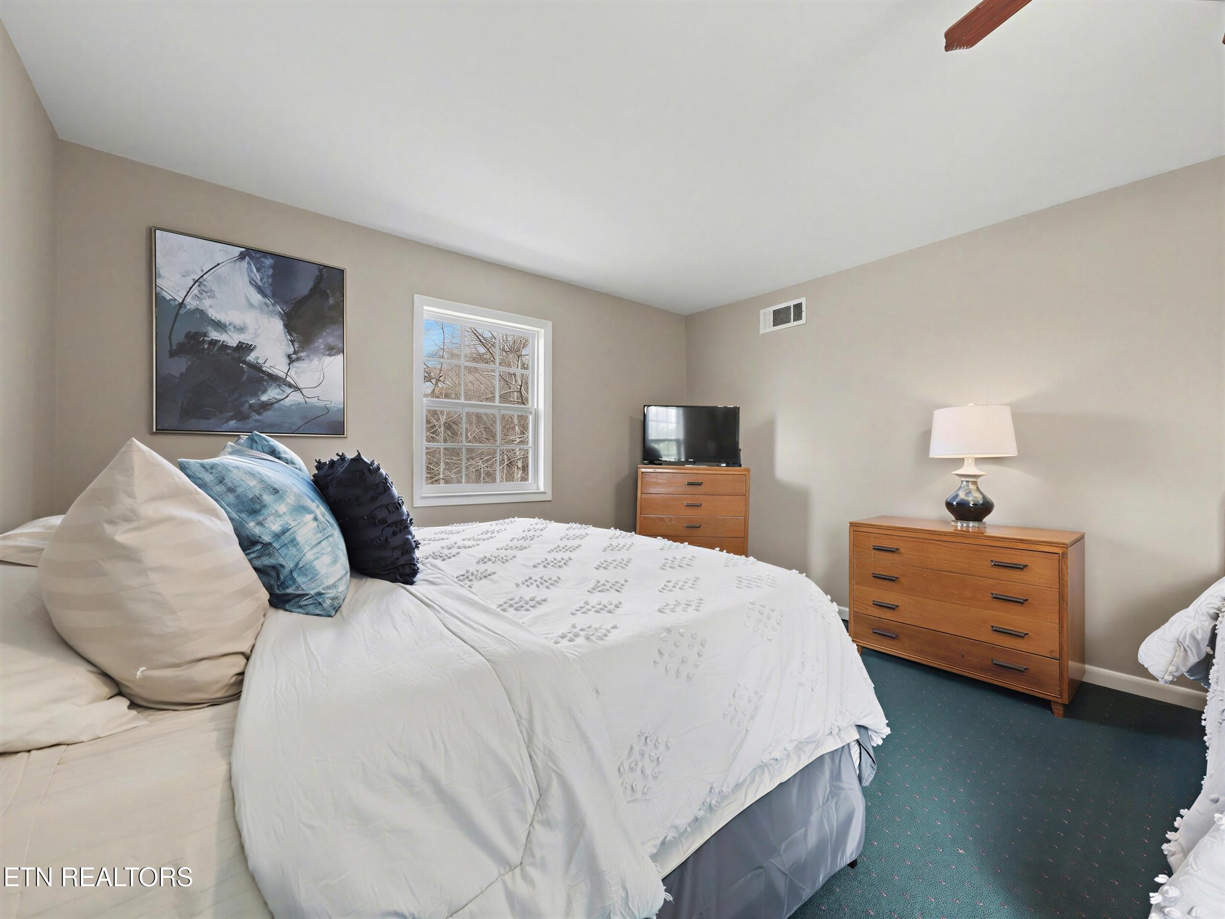 1447 Cove Pointe Road La Follette, TN 37766 - Photo 21 of 48 16_35