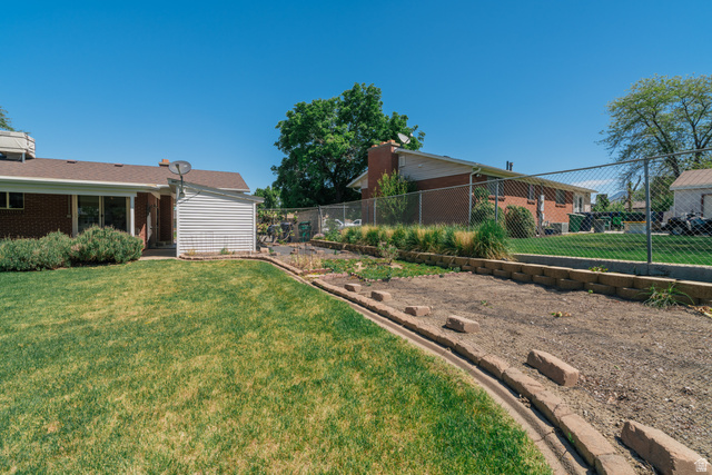 322 Lane Circle Sandy, UT 84070 - Photo 35 of 38