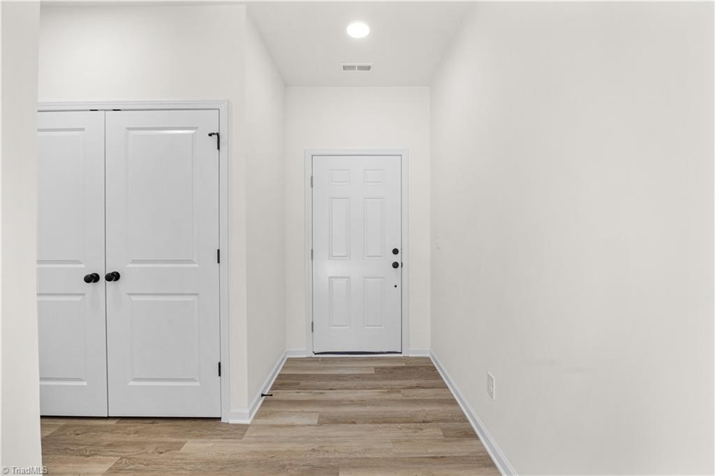 537 Flint Avenue High Point, NC 27260 - Photo 5 of 10