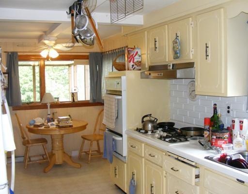 1475 Amity Ridge Road Washington, PA 15301 - Photo 9 of 12 Kitchen. Kitchen has an eat in dining area.