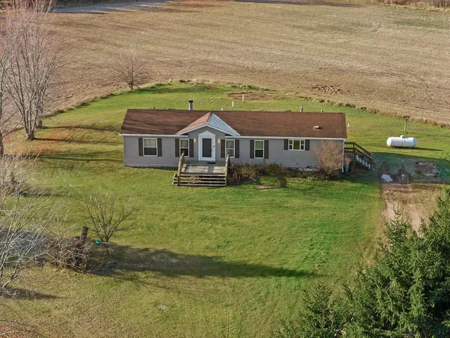 $274,900 | W5685 County Road O, Endeavor, WI 53930
