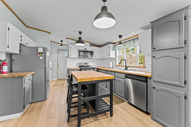 $274,900 | W5685 County Road O, Endeavor, WI 53930