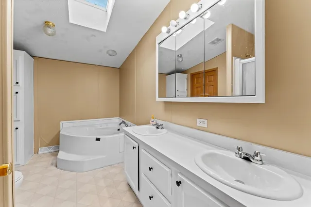 $274,900 | W5685 County Road O, Endeavor, WI 53930