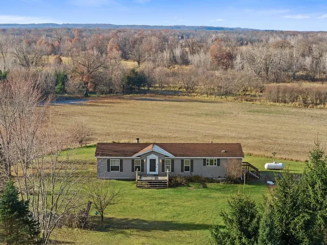 $274,900 | W5685 County Road O, Endeavor, WI 53930