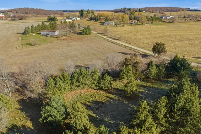 $274,900 | W5685 County Road O, Endeavor, WI 53930