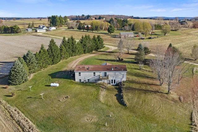 $274,900 | W5685 County Road O, Endeavor, WI 53930