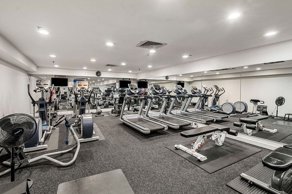 15 North Beacon Street, Unit 910 Boston, MA 02134 - Photo 19 of 28