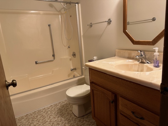 1227 Chalet Road, Unit 100 Naperville, IL 60563 - Photo 5 of 8 Gallery Image 5