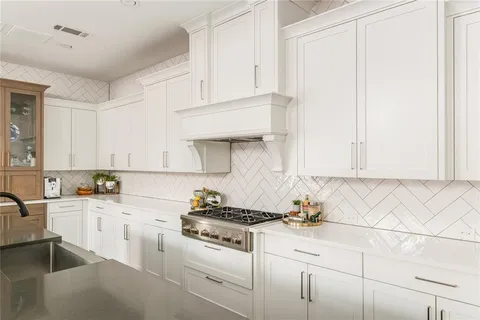 $1,475,000 | 984 Thoroughbred Avenue, Frisco, TX 75036