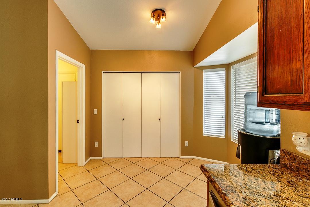 726 South Riata Street Gilbert, AZ 85296 - Photo 8 of 42 08-Riata