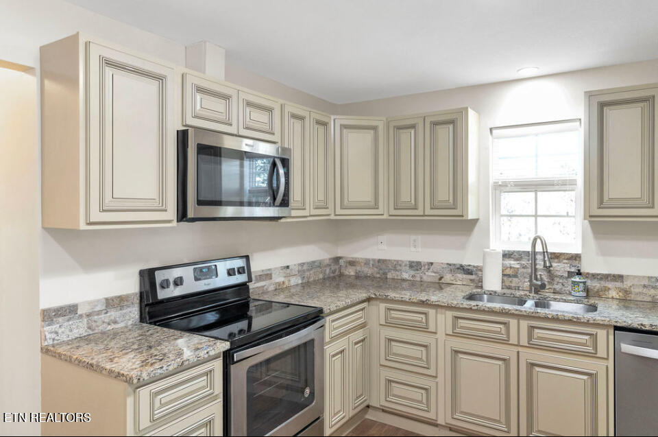 1510 Middlesettlements Road Maryville, TN 37801 - Photo 7 of 19 IMG_6603