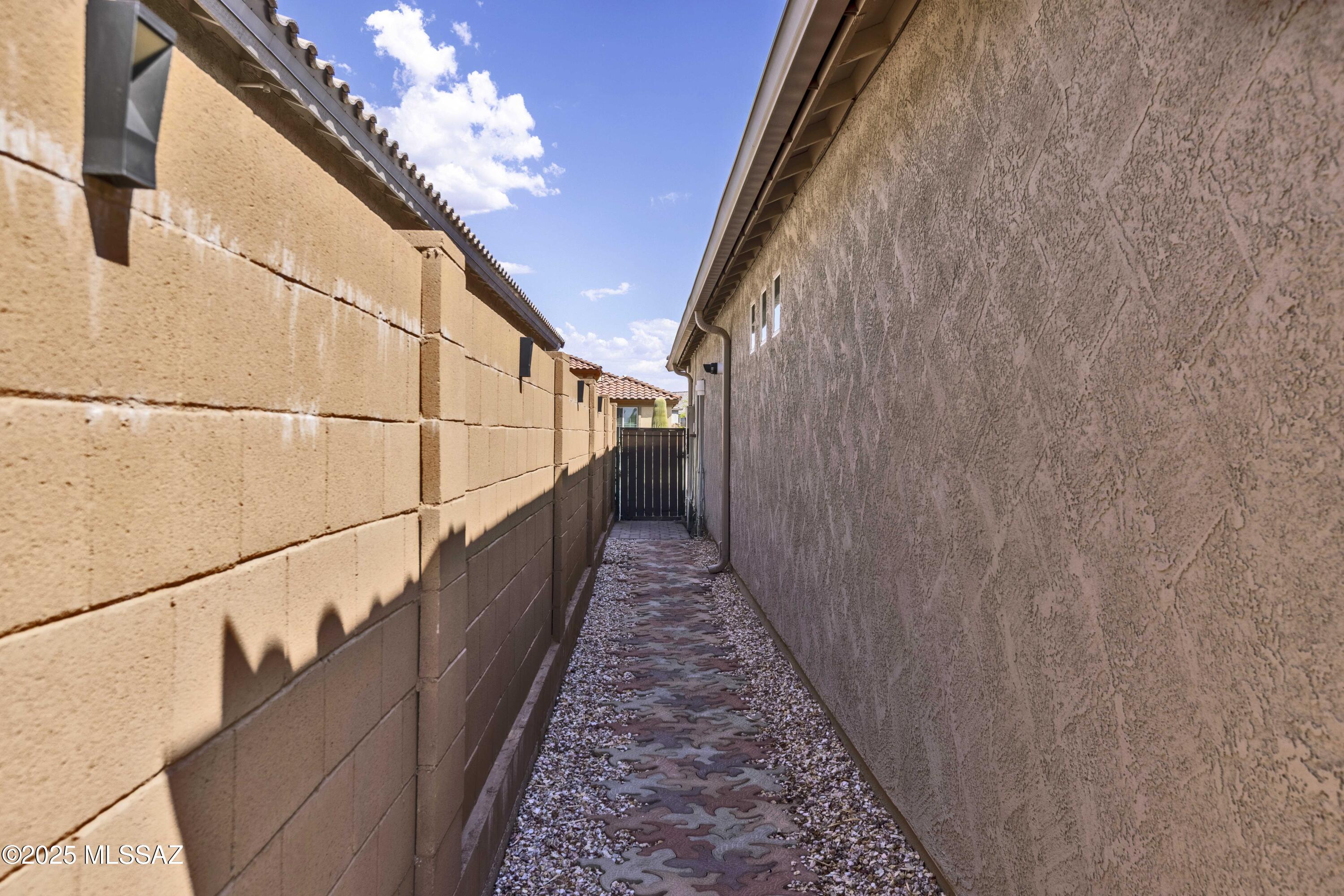 12035 North Raphael Way Tucson, AZ 85742 - Photo 33 of 51 Gallery Image 33