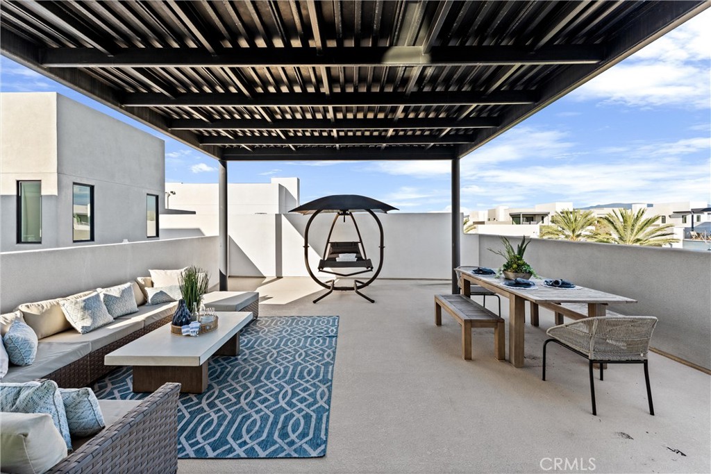 419 Transport Tustin, CA 92782 - Photo 38 of 58 a outdoor space with furniture