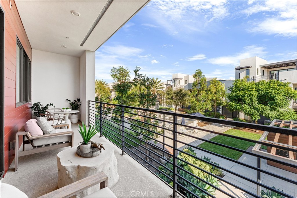 419 Transport Tustin, CA 92782 - Photo 6 of 58