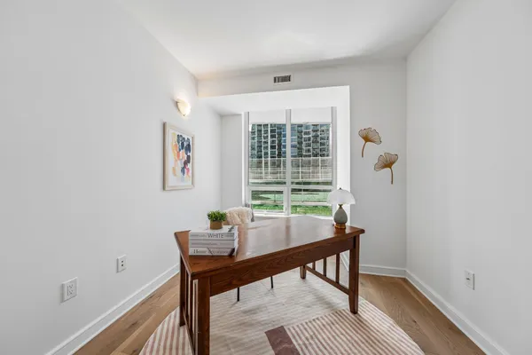 $1,190,000 | 1 Shore Lane, Unit 911, Jersey City, NJ 07310