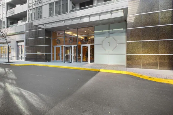 $1,190,000 | 1 Shore Lane, Unit 911, Jersey City, NJ 07310