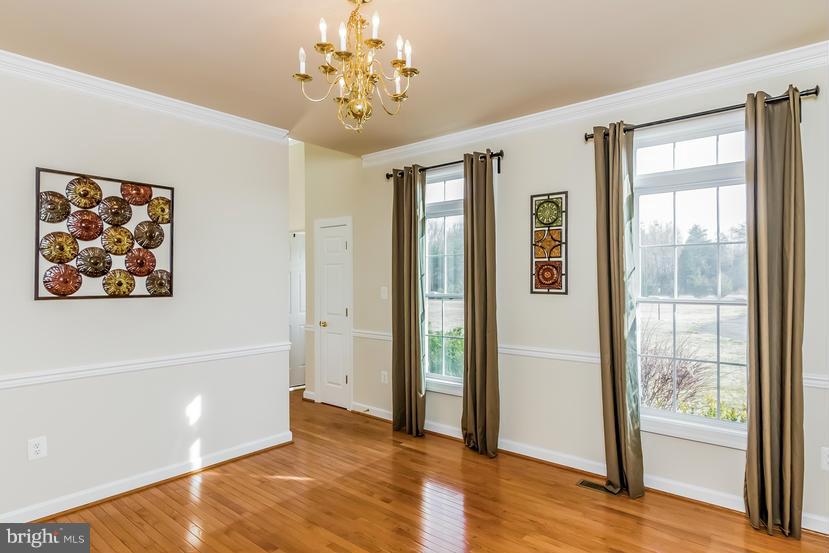 16522 Gaines Road Broad Run, VA 20137 - Photo 7 of 30 Dining Room