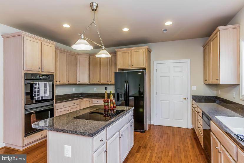 16522 Gaines Road Broad Run, VA 20137 - Photo 10 of 30 Kitchen