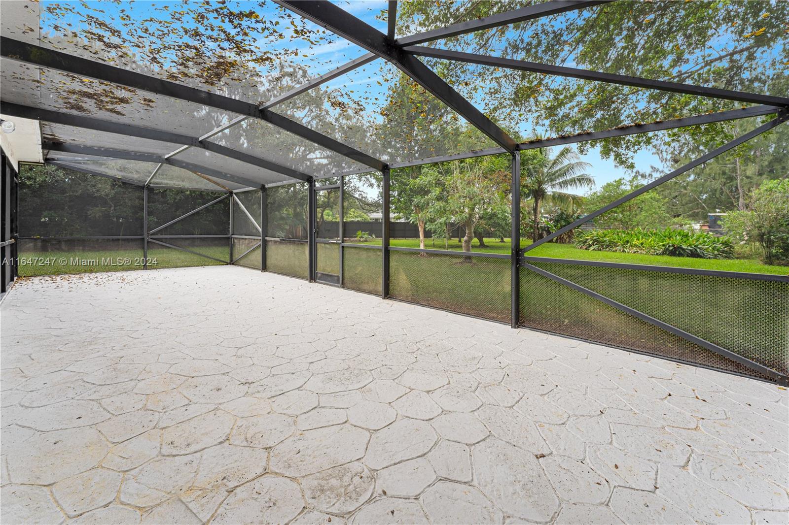 6331 Southwest 186th Way Southwest Ranches, FL 33332 - Photo 29 of 45 Gallery Image 29